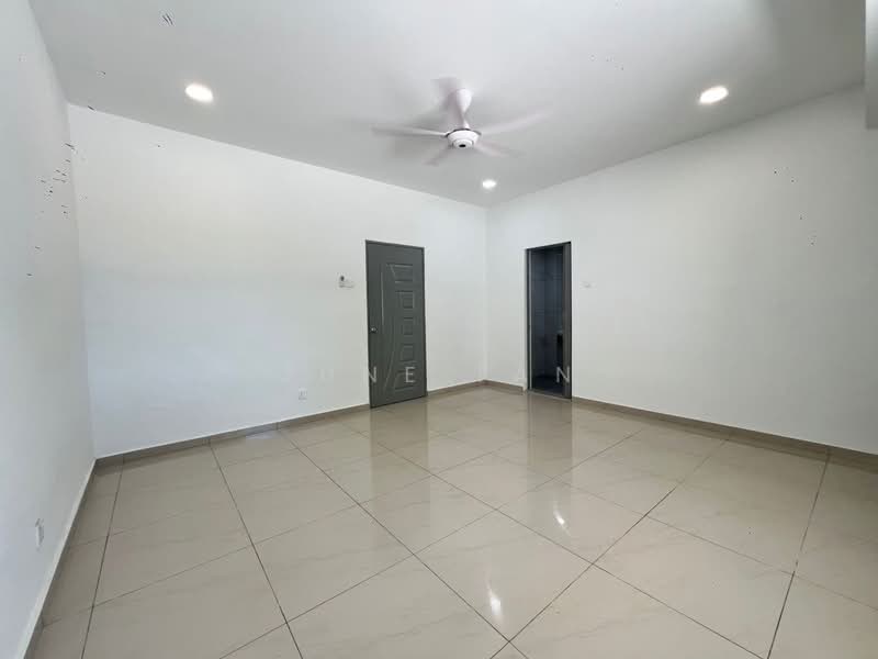 2-storey Terraced House for Sale in Taman Bukit Kempas (Tampoi) - June Tan - PropertyGuru.com.my