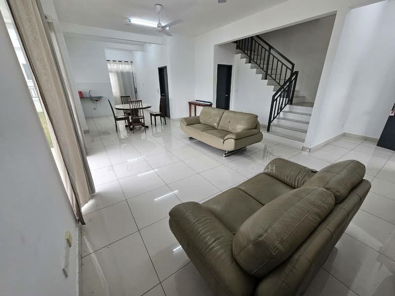 Rumah Teres 2 Tingkat untuk Dijual di Alam Sari (Bangi) - Austin Goh - Living Room - PropertyGuru.com.my