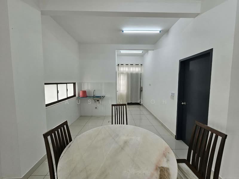 Rumah Teres 2 Tingkat untuk Dijual di Alam Sari (Bangi) - Austin Goh - Kitchen - PropertyGuru.com.my