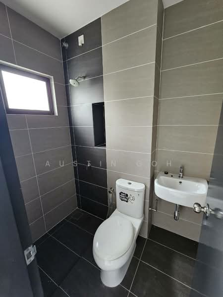 Rumah Teres 2 Tingkat untuk Dijual di Alam Sari (Bangi) - Austin Goh - Bathroom - PropertyGuru.com.my