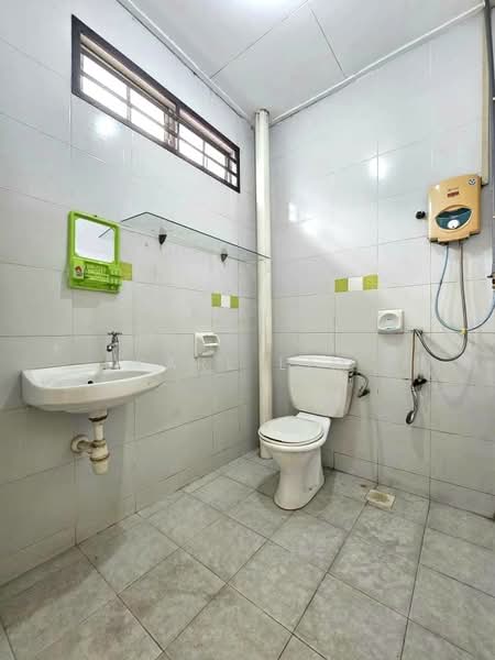 Rumah Teres 2 Tingkat untuk Dijual di Taman Desa Tebrau (Tebrau) - Karl Lim - Bathroom - PropertyGuru.com.my