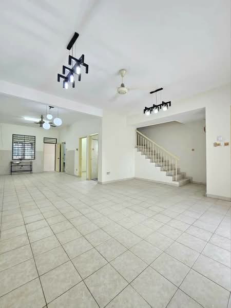 Rumah Teres 2 Tingkat untuk Dijual di Taman Desa Tebrau (Tebrau) - Karl Lim - Living Room - PropertyGuru.com.my
