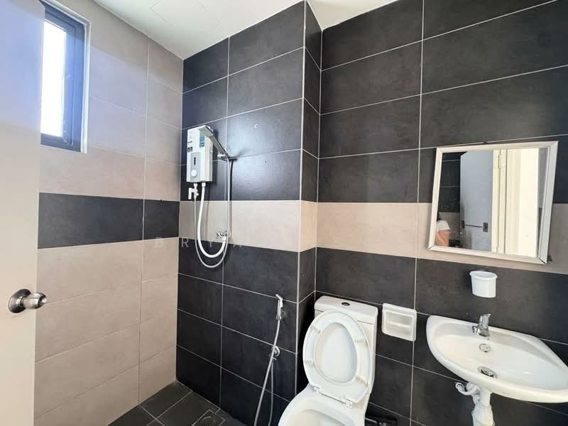 Condominium for Rent at Edge 360 - Bryan Teng - Bathroom - PropertyGuru.com.my