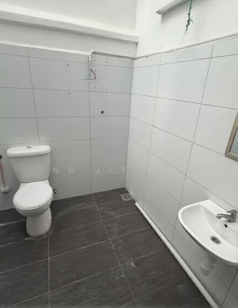 Kedai untuk Disewa di George Town (Penang) - Ng Jit Sin - Bathroom - PropertyGuru.com.my