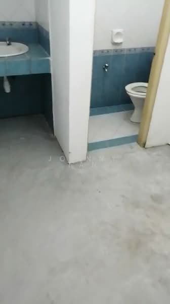 Kedai / Pejabat untuk Disewa di Kota Damansara (Selangor) - Johnny Tan - Bathroom - PropertyGuru.com.my