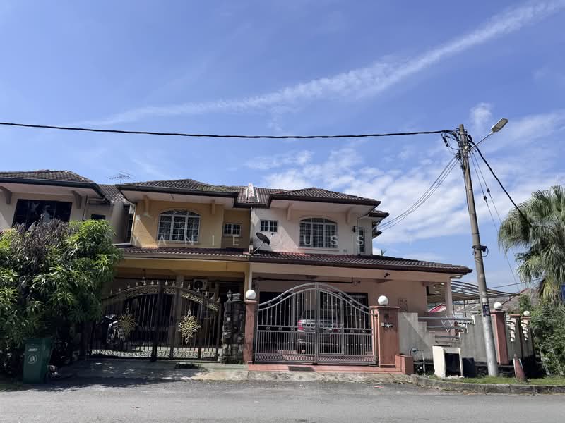2-storey Terraced House for Sale in Bandar Kinrara (Selangor) - Yanie Yussuf - Exterior - PropertyGuru.com.my
