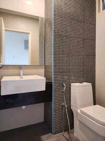 Kondominium untuk Disewa di Medini Signature - Jin Teok - Bathroom - PropertyGuru.com.my