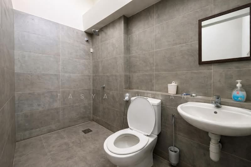 2-storey Terraced House for Sale in Dengkil (Selangor) - Tasya Ruslan - Bathroom - PropertyGuru.com.my