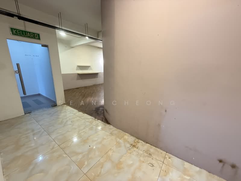 Shop / Office for Rent in Mont Kiara (Kuala Lumpur) - Sean Cheong - Corridor - PropertyGuru.com.my