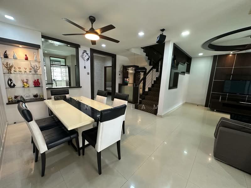 2-storey Terraced House for Sale in Taman Gaya (Ulu Tiram) - Max Lam - Dining Room - PropertyGuru.com.my