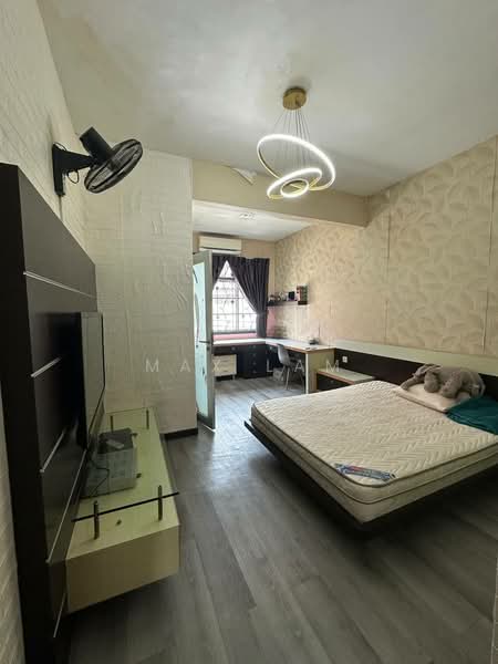 2-storey Terraced House for Sale in Taman Gaya (Ulu Tiram) - Max Lam - Bedroom - PropertyGuru.com.my