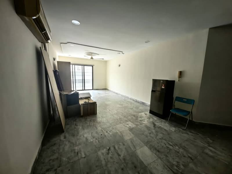 Condominium for Sale at Polo Park - Sin Yie - Living Room - PropertyGuru.com.my