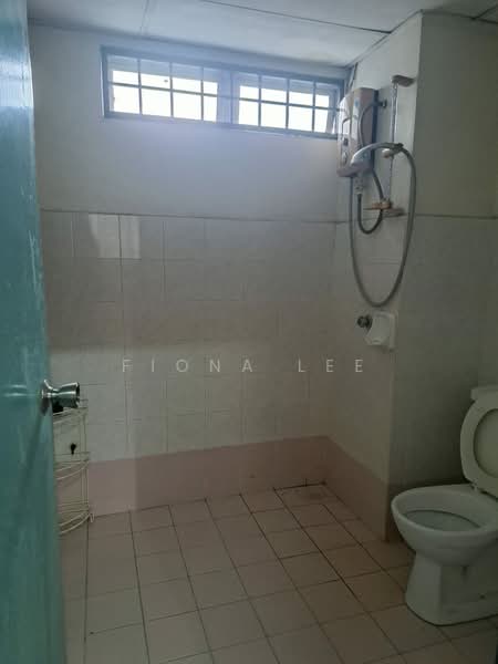 Apartment for Sale at Suria Kipark Damansara - Fiona Lee - Bathroom - PropertyGuru.com.my