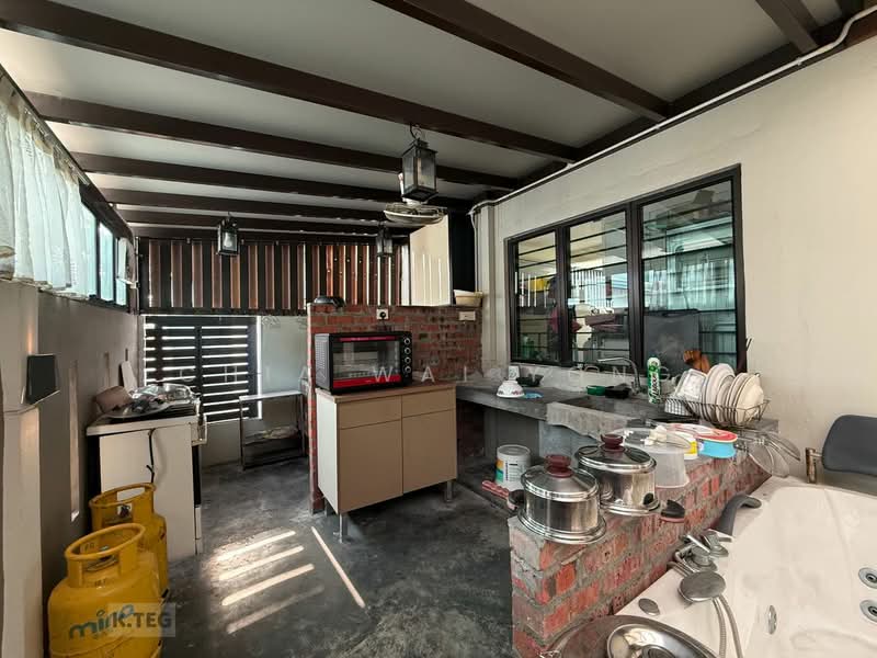 2-storey Terraced House for Sale in Bandar Bukit Raja (Klang) - Chia Wai Yong - Kitchen - PropertyGuru.com.my
