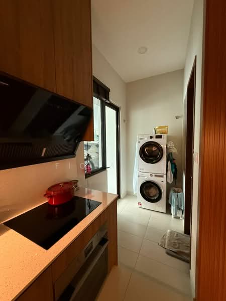Semi-Detached House for Sale in Rawang (Selangor) - Fiona Lee - Kitchen - PropertyGuru.com.my