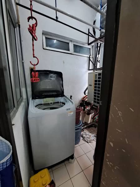 Apartment for Sale at Suria Kipark Damansara - Fiona Lee - Bathroom - PropertyGuru.com.my
