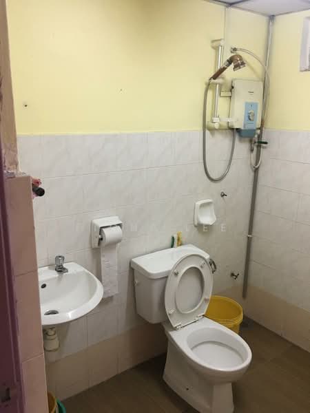 Apartment for Sale at Suria Kipark Damansara - Fiona Lee - Bathroom - PropertyGuru.com.my