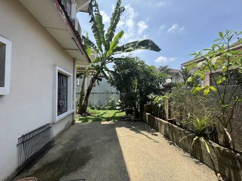 Semi-Detached House for Sale in Seri Kembangan (Selangor) - Darren Khoo - Exterior - PropertyGuru.com.my