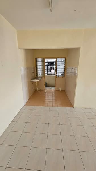 Pangsapuri untuk Dijual di Anggerik Apartment - Vincent Tan - Kitchen - PropertyGuru.com.my