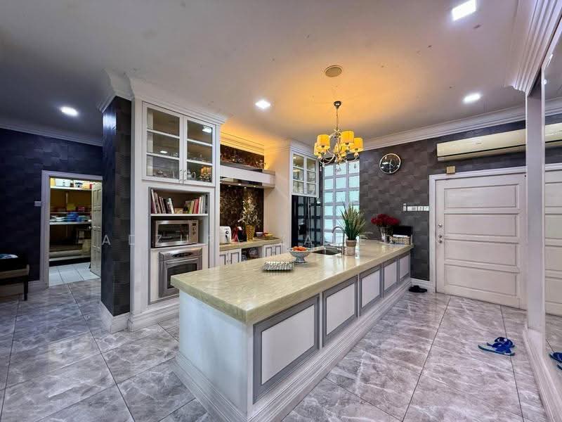 Bungalow House untuk Dijual di Kota Damansara (Selangor) - Adzura Zamedin - Kitchen - PropertyGuru.com.my