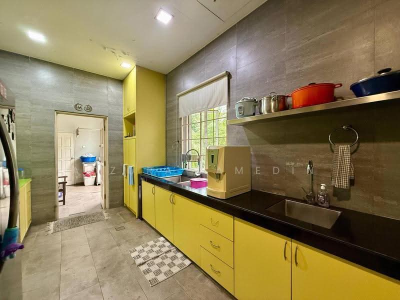 Bungalow House untuk Dijual di Kota Damansara (Selangor) - Adzura Zamedin - Kitchen - PropertyGuru.com.my