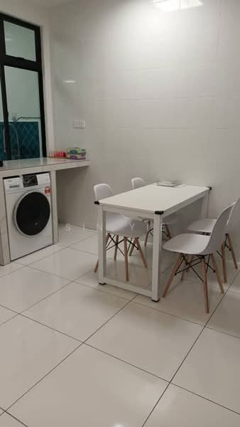 Servis Apartment untuk Dijual di The Platino Serviced Apartment - Sin Yie - Kitchen - PropertyGuru.com.my