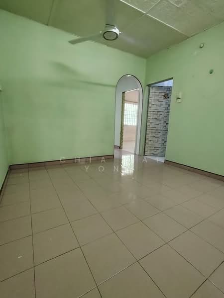Terraced House for Rent in Taman Sentosa (Klang) - Chia Wai Yong - Living Room - PropertyGuru.com.my