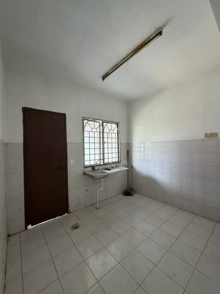 Rumah Teres 2 Tingkat untuk Dijual di Taman Putra Perdana (Puchong) - KC KAW - Kitchen - PropertyGuru.com.my