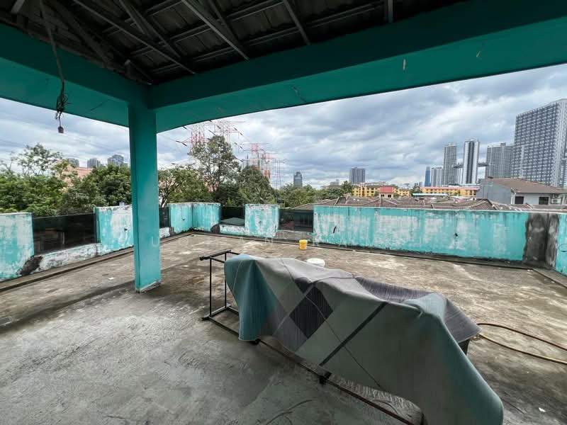 3-storey Terraced House for Sale in Keramat (Kuala Lumpur) - Luqman Ramli - Roof - PropertyGuru.com.my