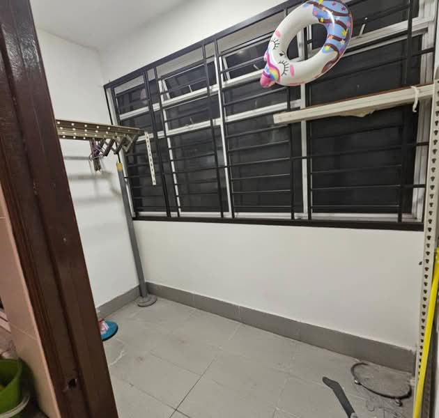 Servis Apartment untuk Dijual di Twin Danga Residence - Sin Yie - Balcony - PropertyGuru.com.my