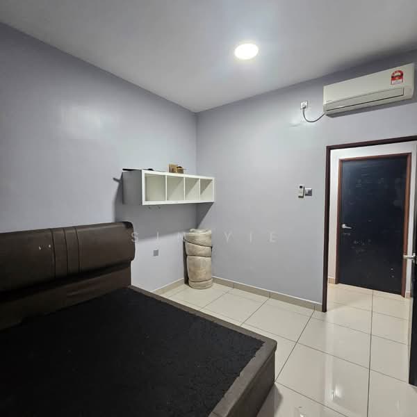 Servis Apartment untuk Dijual di Twin Danga Residence - Sin Yie - Bedroom - PropertyGuru.com.my