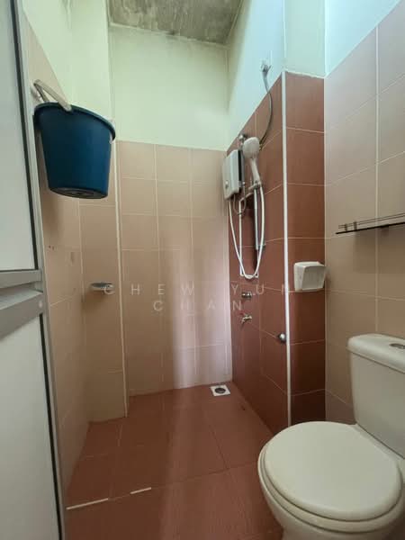 Cluster House for Sale in Johor Bahru (Johor) - Chew Yun Chan - Bathroom - PropertyGuru.com.my