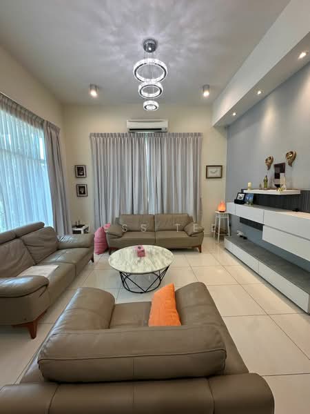 Rumah Berkembar untuk Dijual di Setia Eco Park (Setia Alam) - Jess Tee - Living Room - PropertyGuru.com.my
