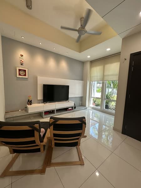 Rumah Berkembar untuk Dijual di Setia Eco Park (Setia Alam) - Jess Tee - Living Room - PropertyGuru.com.my