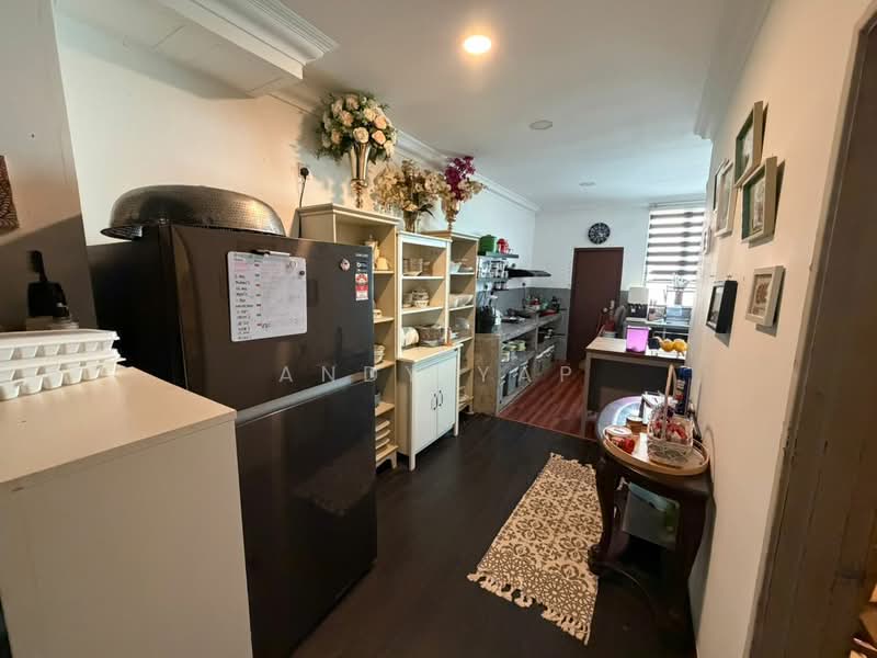 2-storey Terraced House for Sale in Bandar Tasik Puteri (Rawang) - Andy Yap - Kitchen - PropertyGuru.com.my