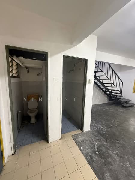 Rumah Teres 2 Tingkat untuk Dijual di Sungai Buloh (Selangor) - Vincent Tan - Bathroom - PropertyGuru.com.my