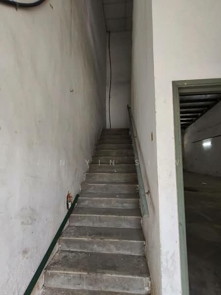 Factory for Rent in Kawasan Perindustrian Nilai 7 (Nilai) - Jin Yin Siew - Corridor - PropertyGuru.com.my