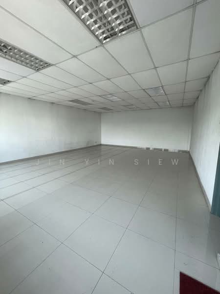 Factory for Rent in Kawasan Perindustrian Nilai 7 (Nilai) - Jin Yin Siew - Interior - PropertyGuru.com.my