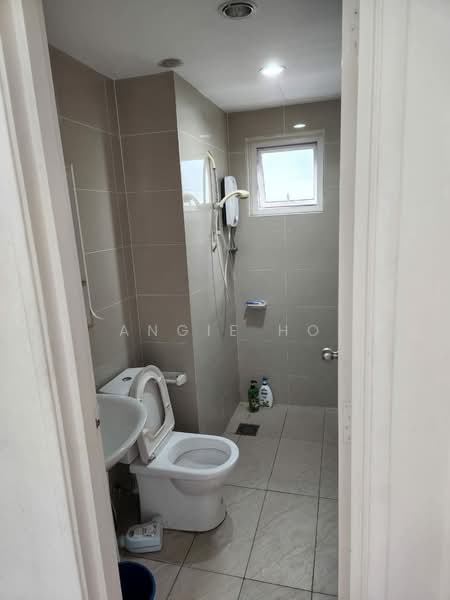 Service Residence for Sale at The Scott Garden SOHO - Angie Ho - Bathroom - PropertyGuru.com.my