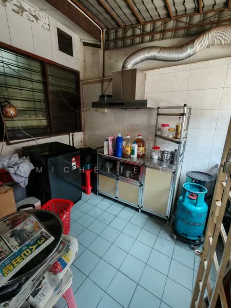2-storey Terraced House for Sale in SS18 (Subang Jaya) - Michelle Tai - Kitchen - PropertyGuru.com.my