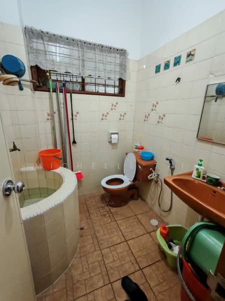 2-storey Terraced House for Sale in SS18 (Subang Jaya) - Michelle Tai - Bathroom - PropertyGuru.com.my
