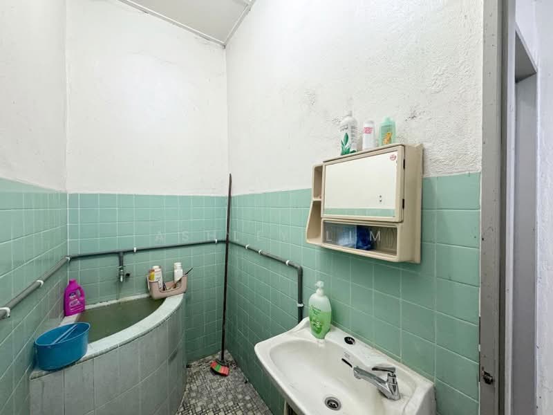 Rumah Teres 1 Tingkat untuk Disewa di Bayan Baru (Penang) - Ashley Lim - Bathroom - PropertyGuru.com.my