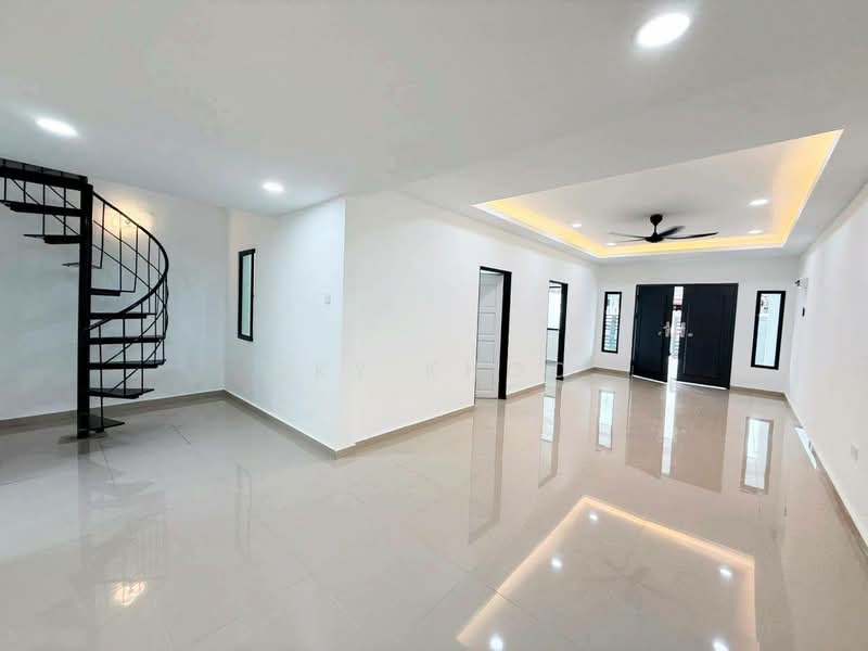 Rumah Teres 1 Tingkat untuk Dijual di Taman Ungku Tun Aminah (Skudai) - Sky Khoo - Living Room - PropertyGuru.com.my