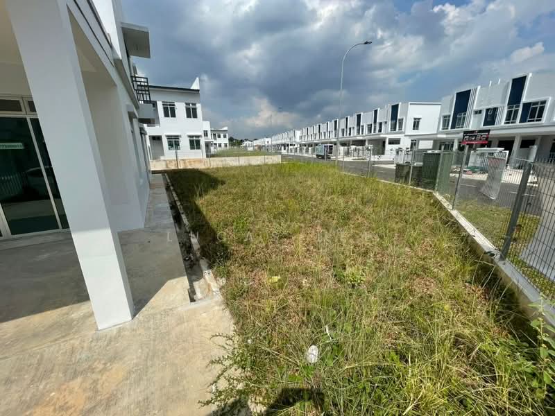Rumah Teres untuk Disewa di Bandar Dato Onn (Tebrau) - Lucas Lee - Exterior - PropertyGuru.com.my