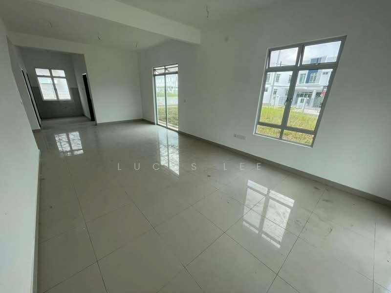 Rumah Teres untuk Disewa di Bandar Dato Onn (Tebrau) - Lucas Lee - Living Room - PropertyGuru.com.my