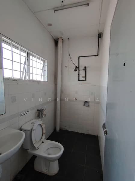 Rumah Teres 2 Tingkat untuk Dijual di Rawang Perdana 1 (Rawang) - Vincent Tan - Bathroom - PropertyGuru.com.my