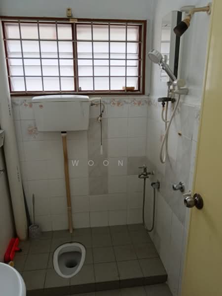 2-storey Terraced House for Rent in Taman Kota Laksamana (Melaka City) - Woon . - Bathroom - PropertyGuru.com.my