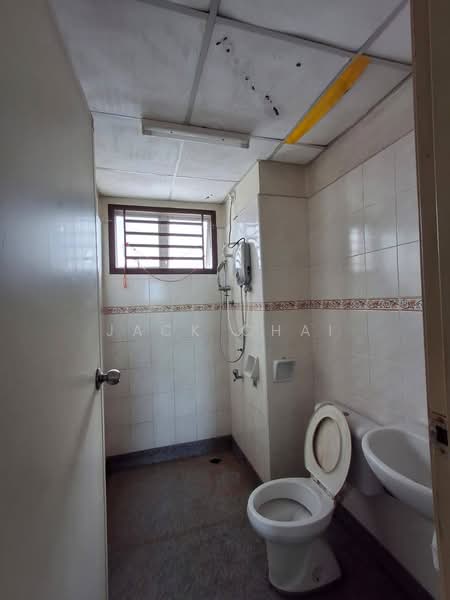 Service Residence for Sale at Nusa Perdana Apartment - Jack Chai - Bathroom - PropertyGuru.com.my