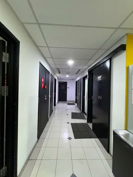 Office for Sale in Petaling Jaya (Selangor) - Yatt Husin - Corridor - PropertyGuru.com.my