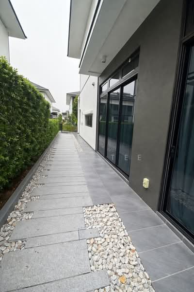 Semi-Detached House for Sale in Setia Alam (Selangor) - Jess Tee - Exterior - PropertyGuru.com.my